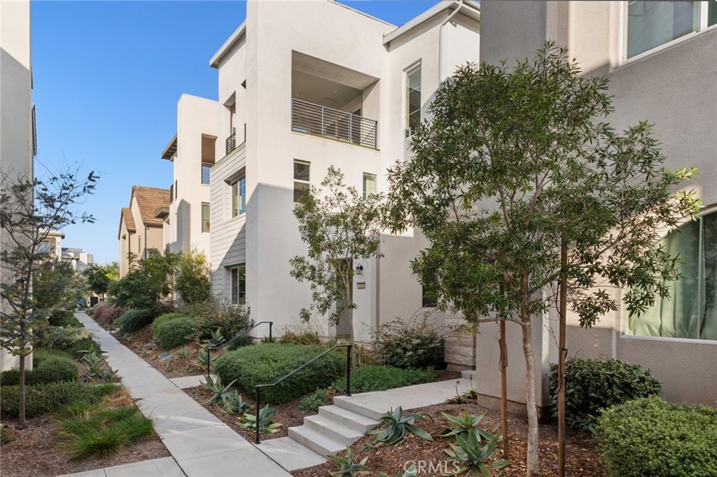 MLS #OC25256895 image #34