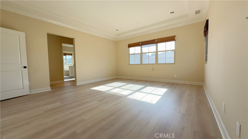 MLS #OC25256920 image #10