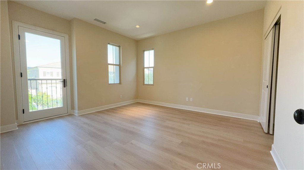 MLS #OC25256920 image #14