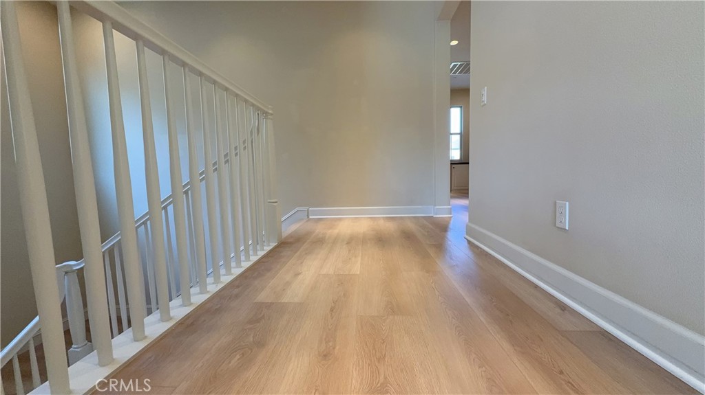 MLS #OC25256920 image #5