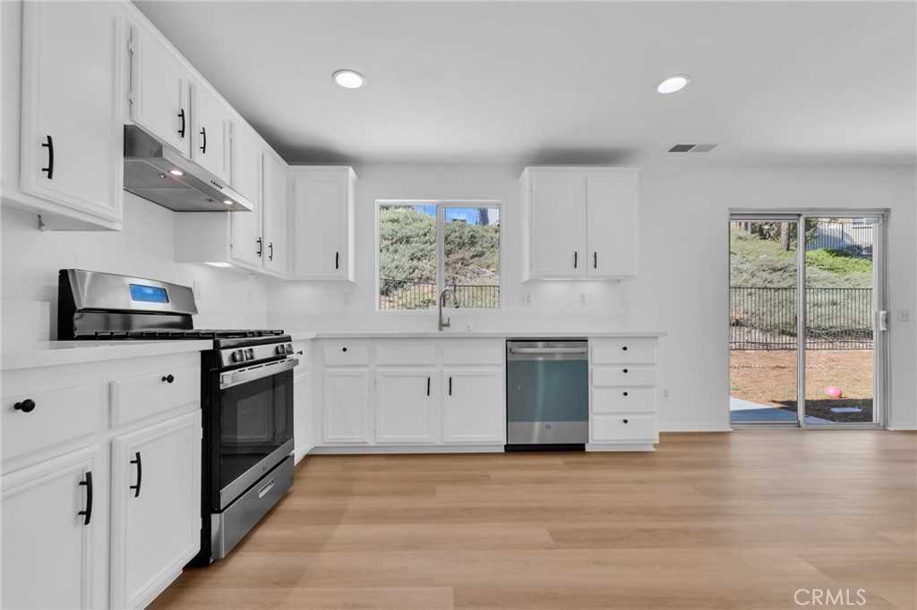 MLS #OC25256929 image #12