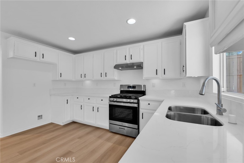 MLS #OC25256929 image #13