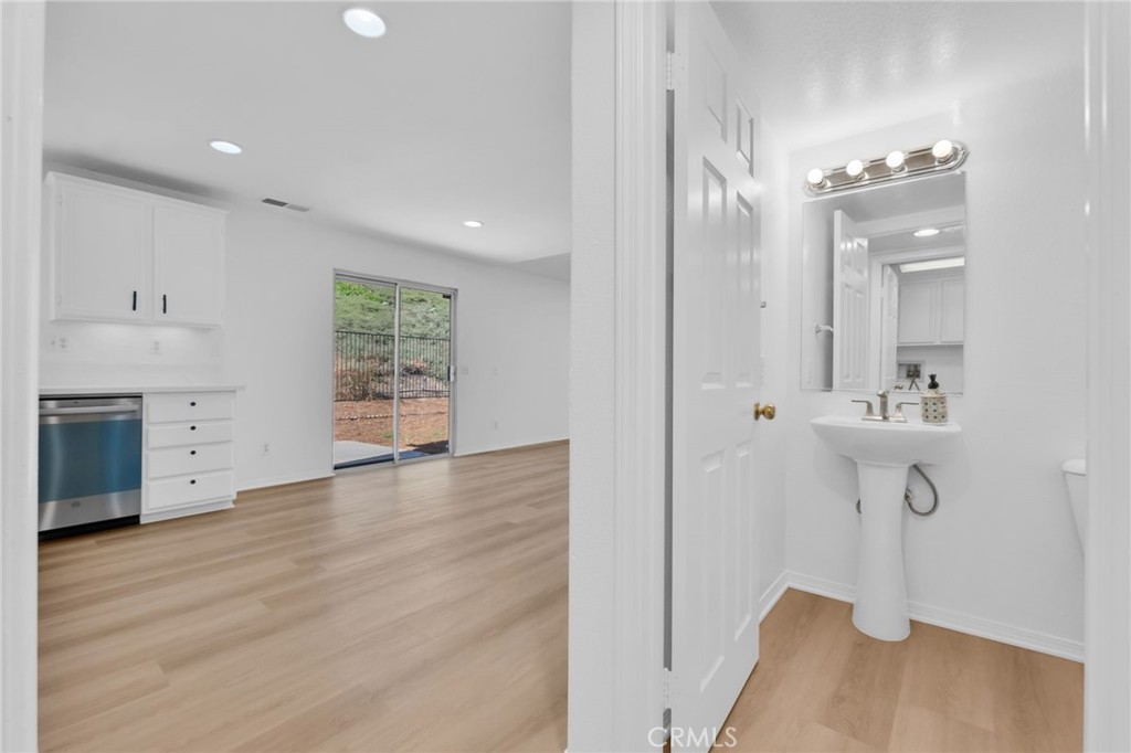 MLS #OC25256929 image #15