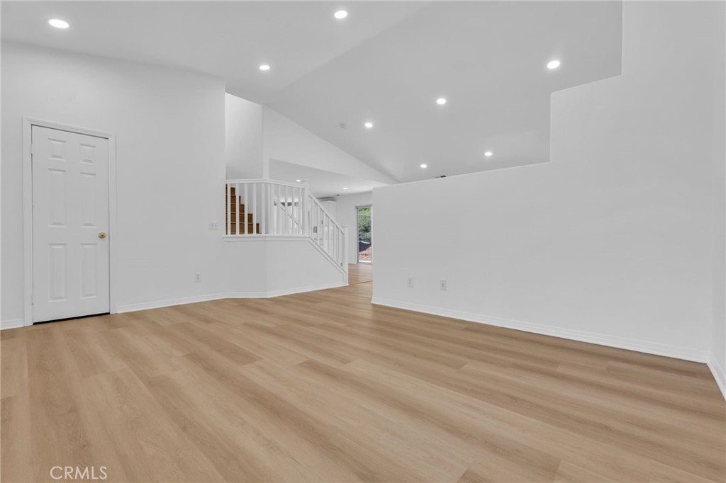 MLS #OC25256929 image #19