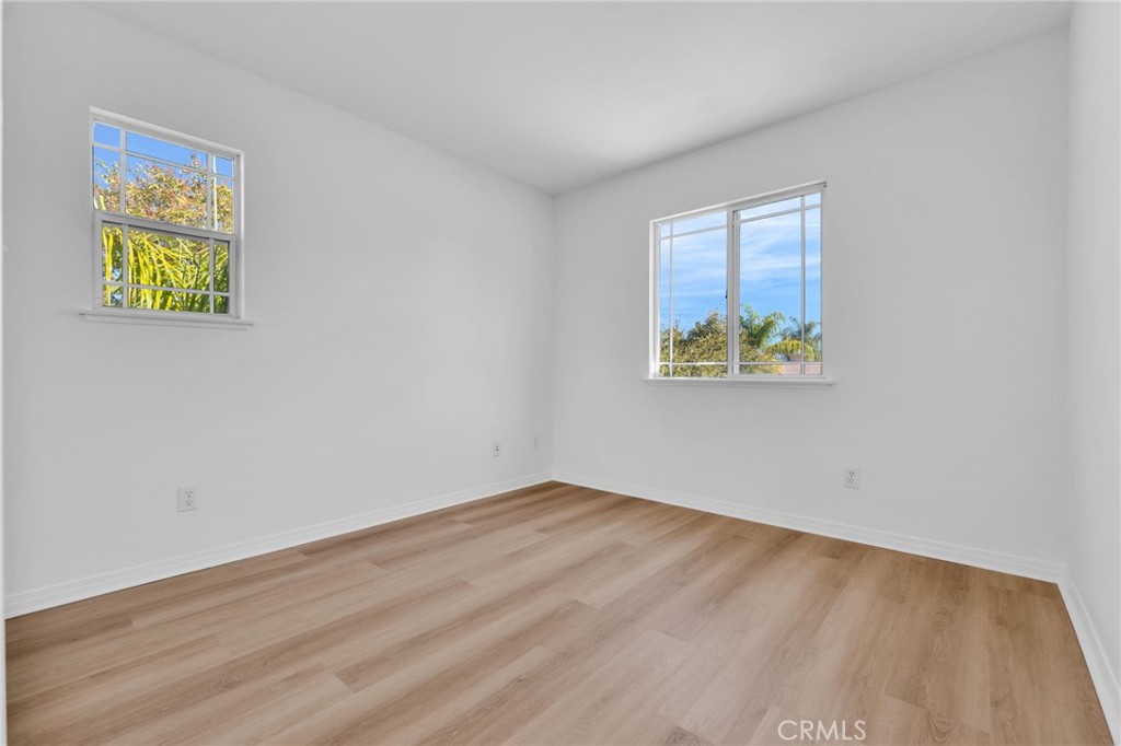 MLS #OC25256929 image #29