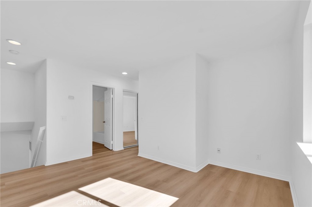 MLS #OC25256929 image #31