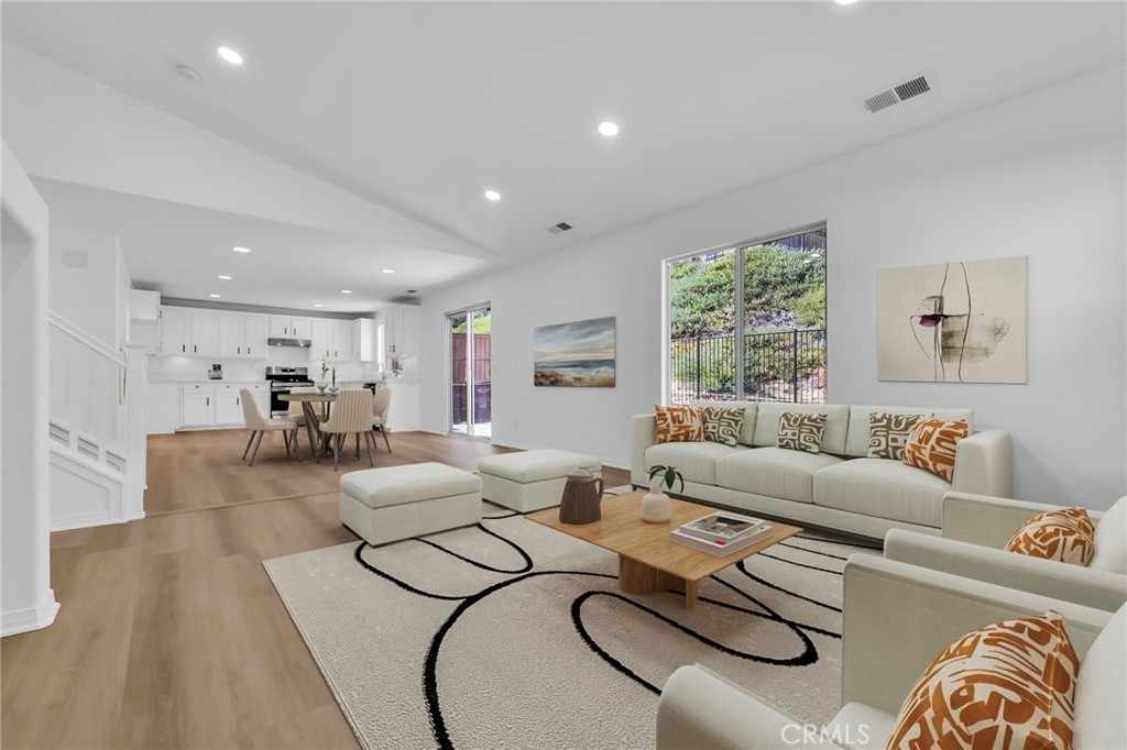 MLS #OC25256929 image #8