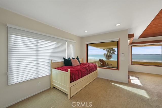 MLS #OC25256946 image #34