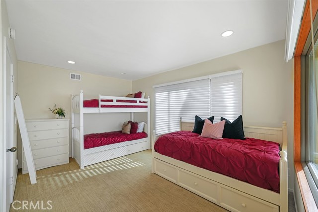 MLS #OC25256946 image #43