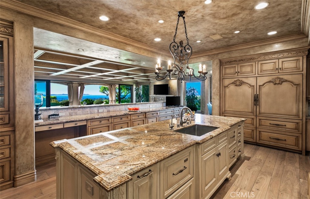 MLS #OC25256960 image #13