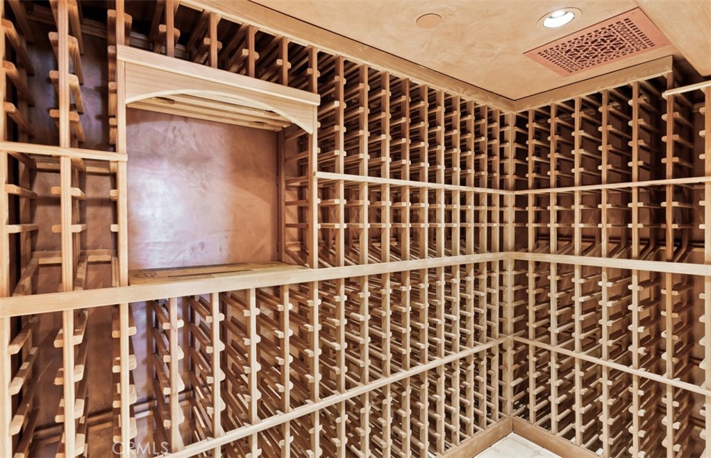 MLS #OC25256960 image #17