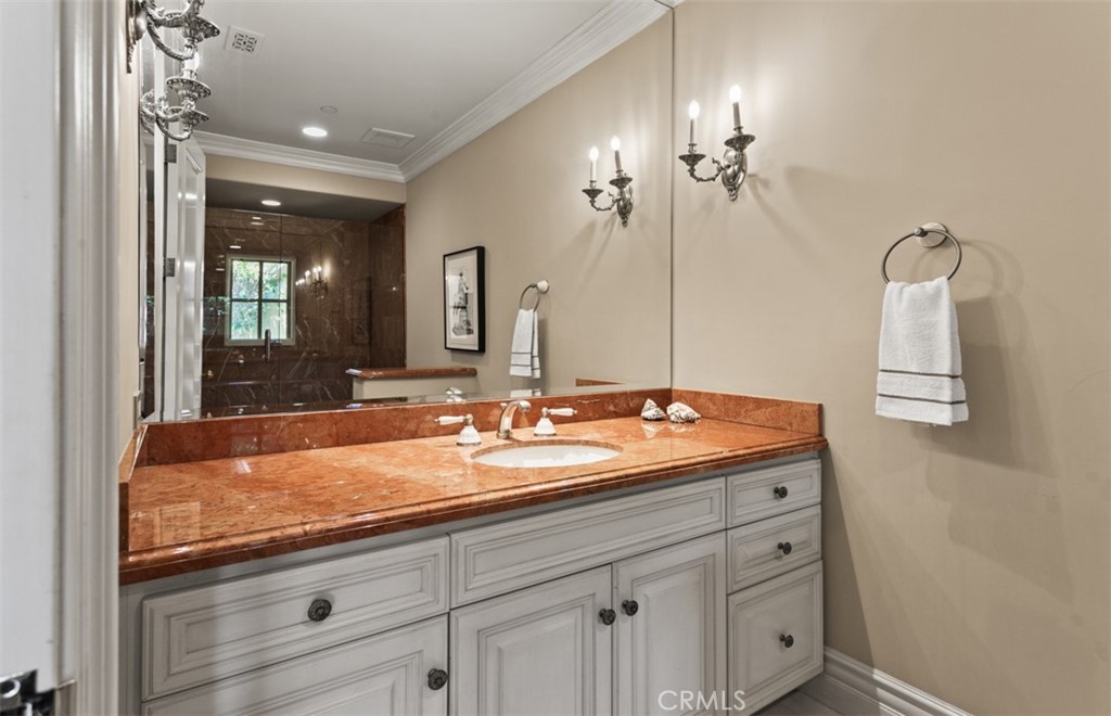 MLS #OC25256960 image #38