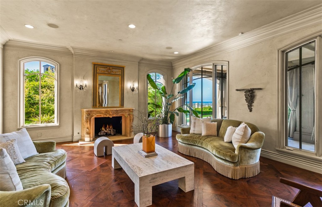 MLS #OC25256960 image #9