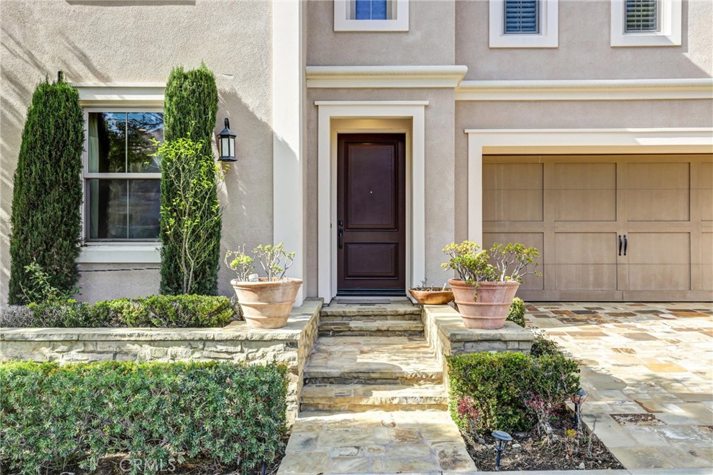 MLS #OC25256961 image #1