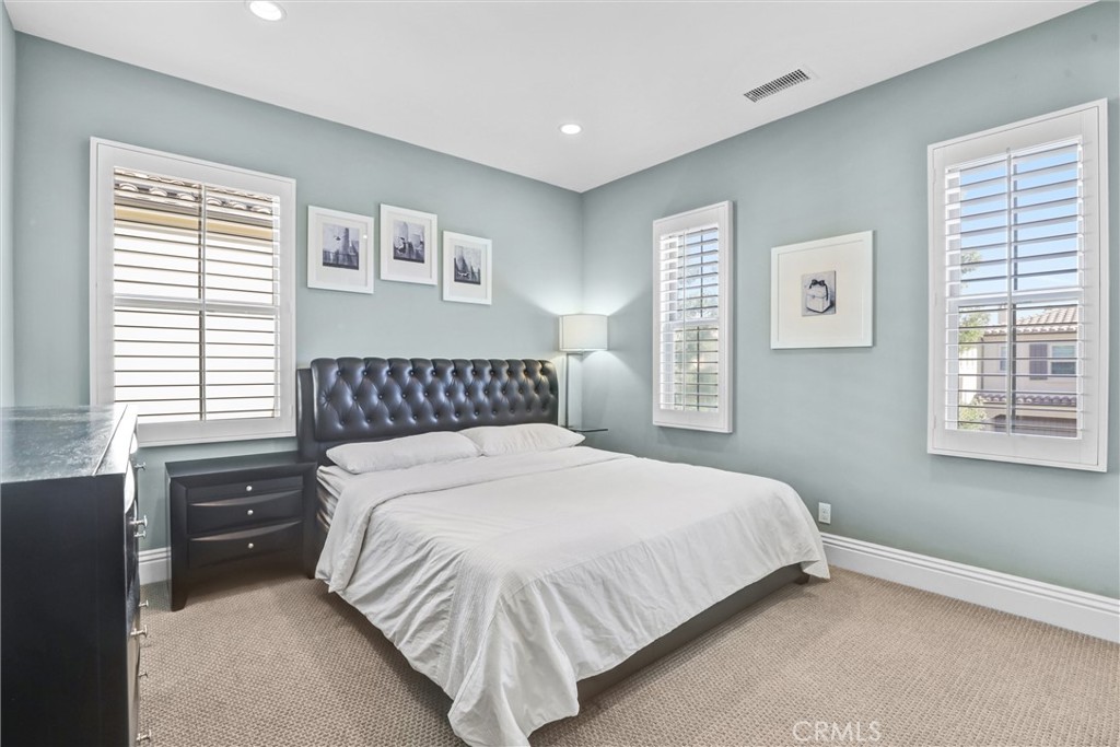 MLS #OC25256961 image #26