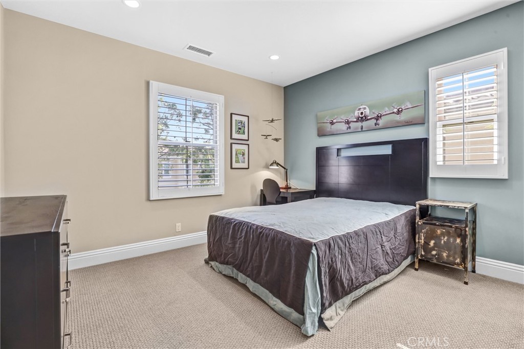 MLS #OC25256961 image #29