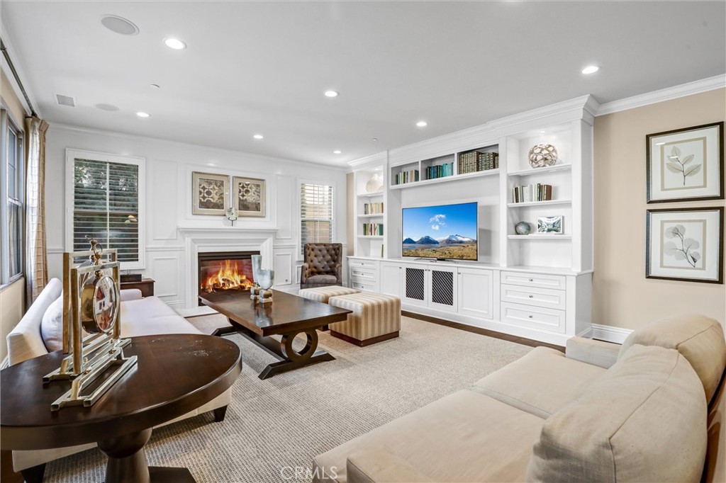 MLS #OC25256961 image #8