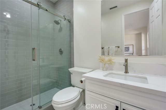 MLS #OC25257037 image #17