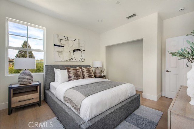 MLS #OC25257037 image #26