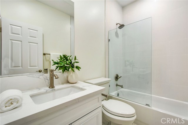 MLS #OC25257037 image #31