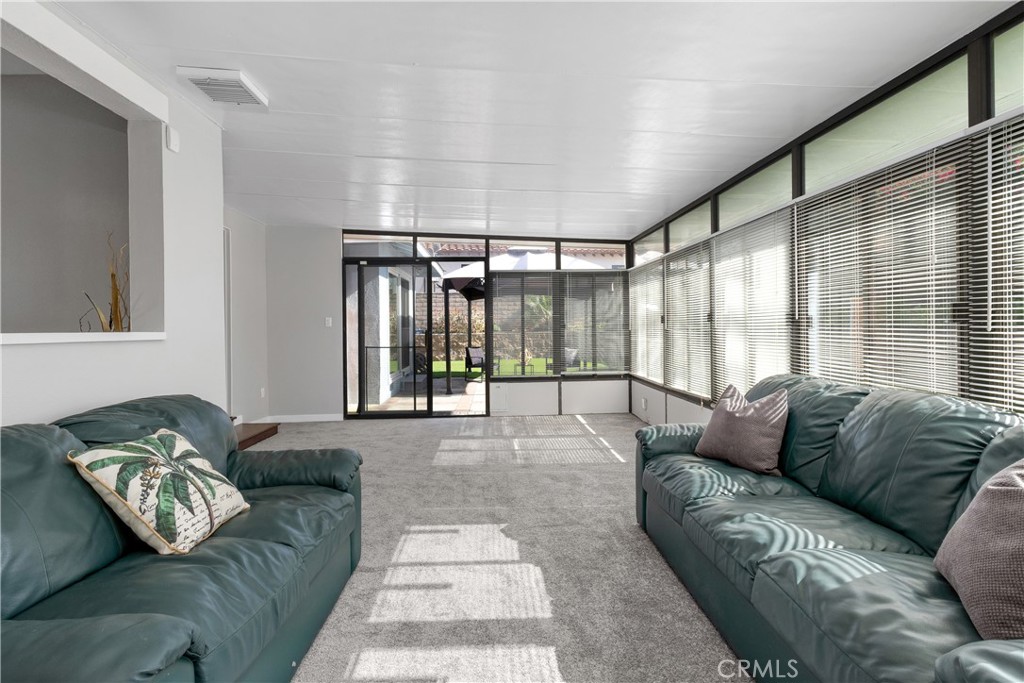 MLS #OC25257049 image #14