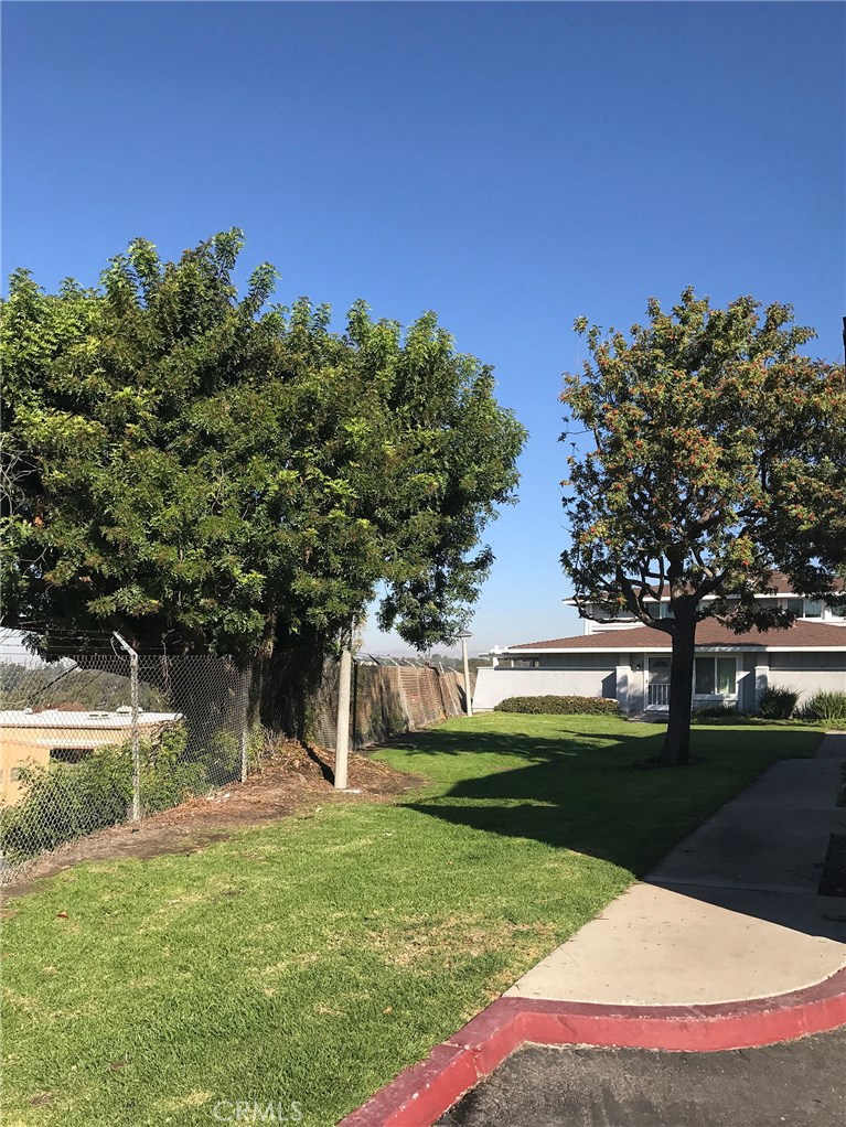 MLS #OC25257051 image #2