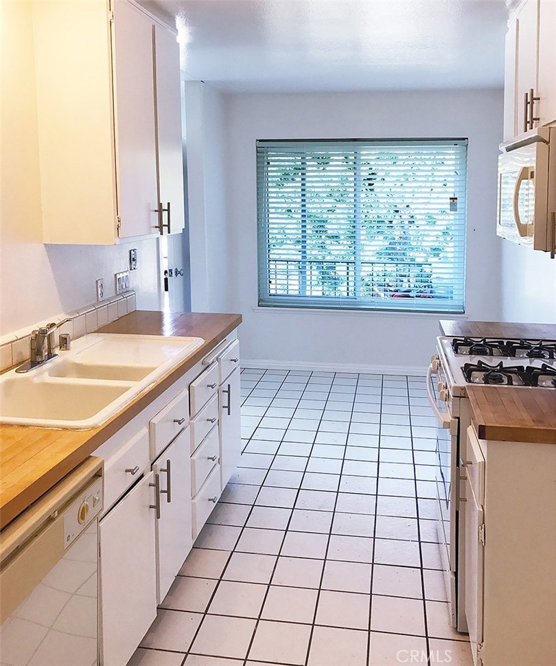 MLS #OC25257051 image #7
