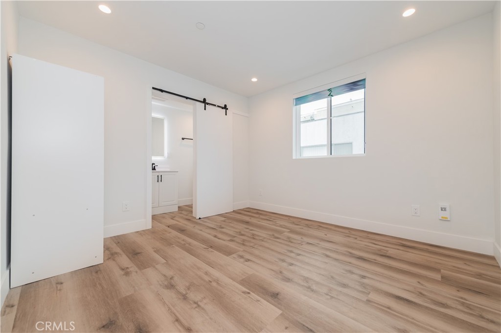 MLS #OC25257063 image #10