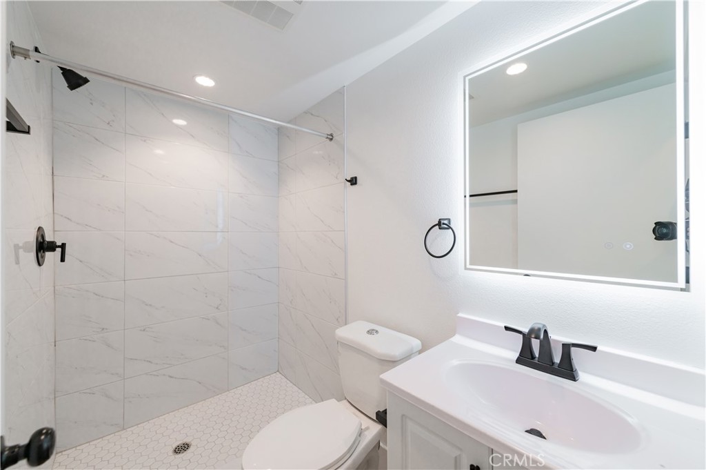 MLS #OC25257063 image #11