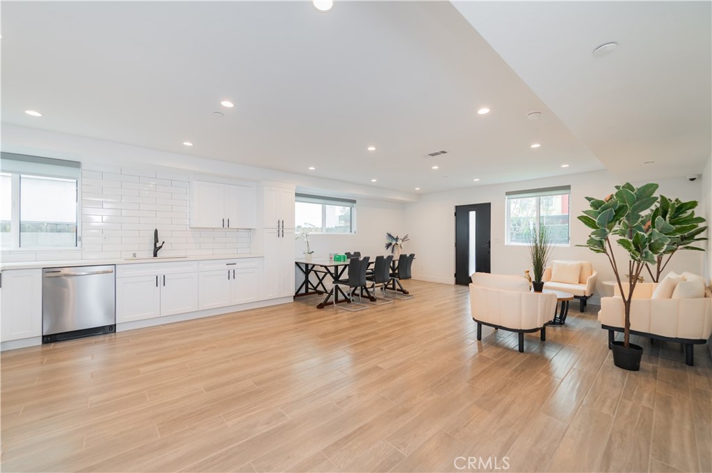 MLS #OC25257063 image #5