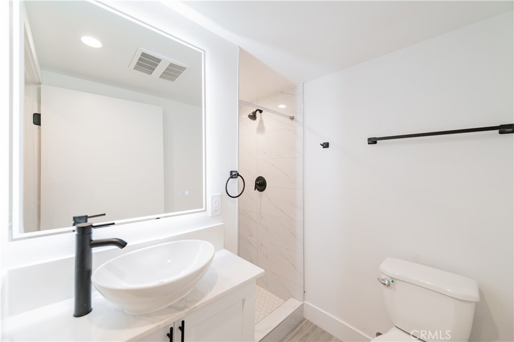 MLS #OC25257063 image #6