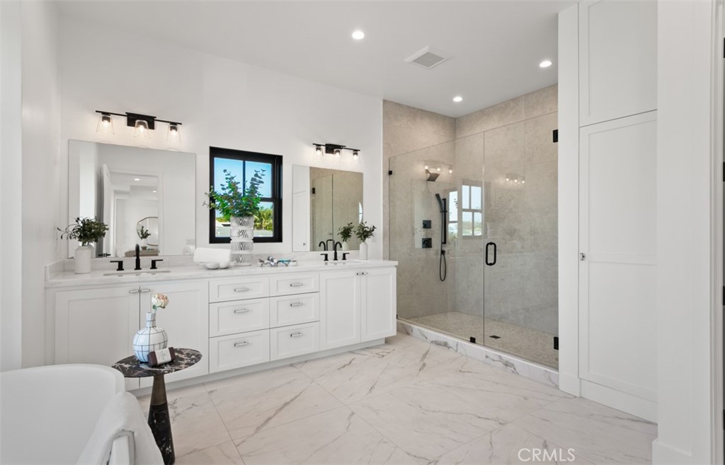 MLS #OC25257066 image #15