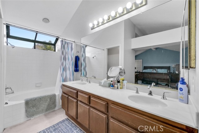 MLS #OC25257068 image #16