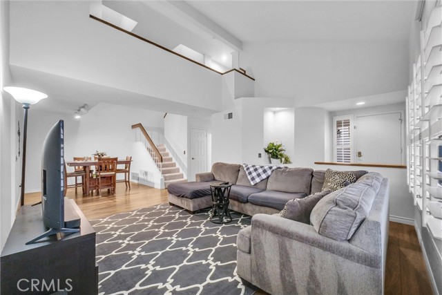 MLS #OC25257068 image #4