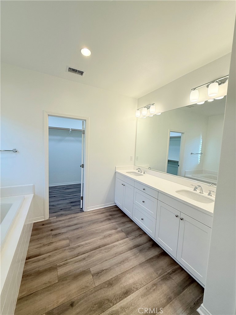 MLS #OC25257145 image #17