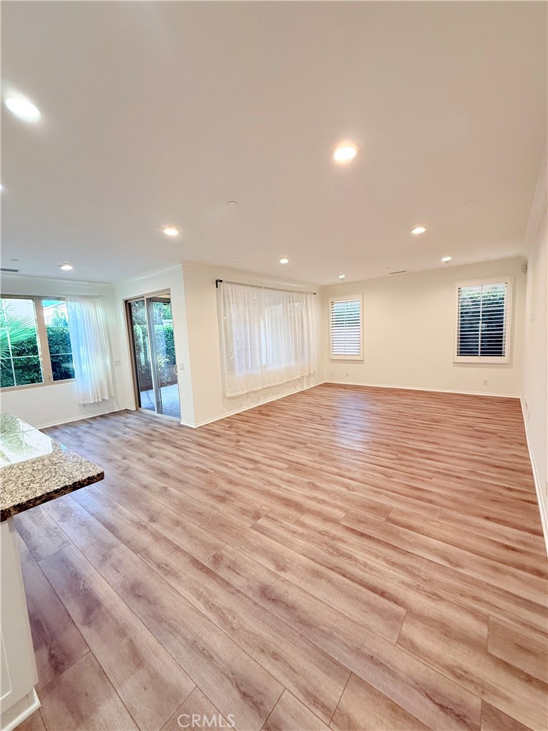 MLS #OC25257145 image #5