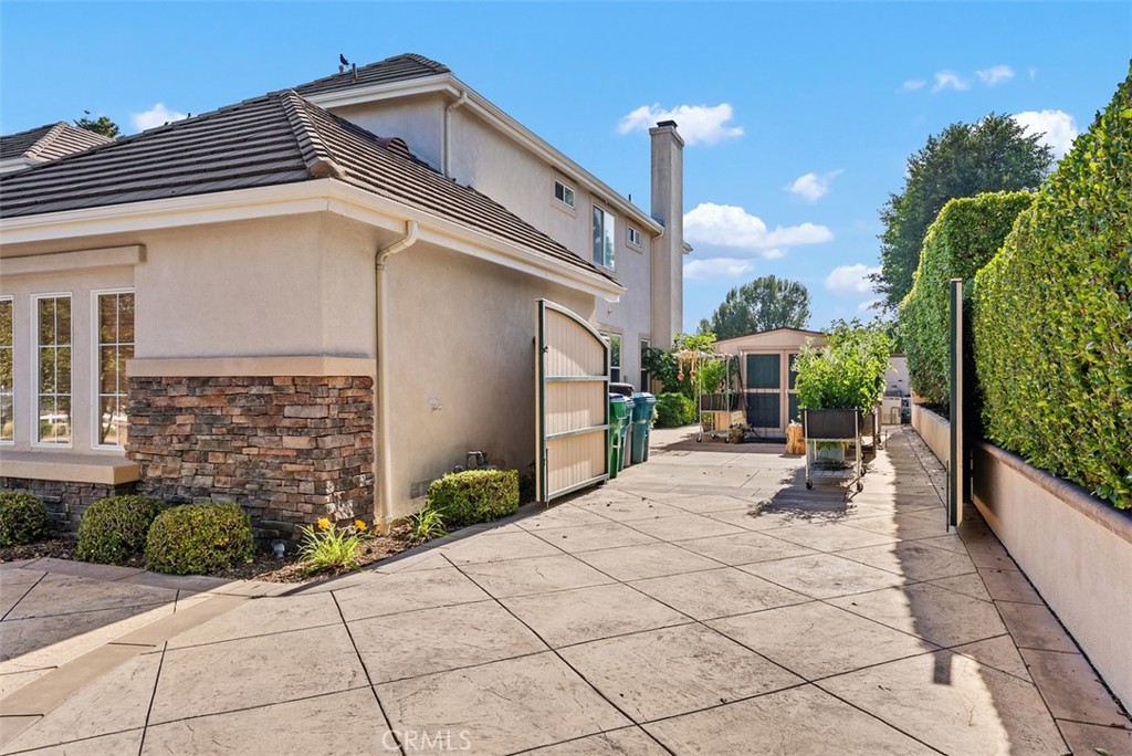 MLS #OC25257158 image #10