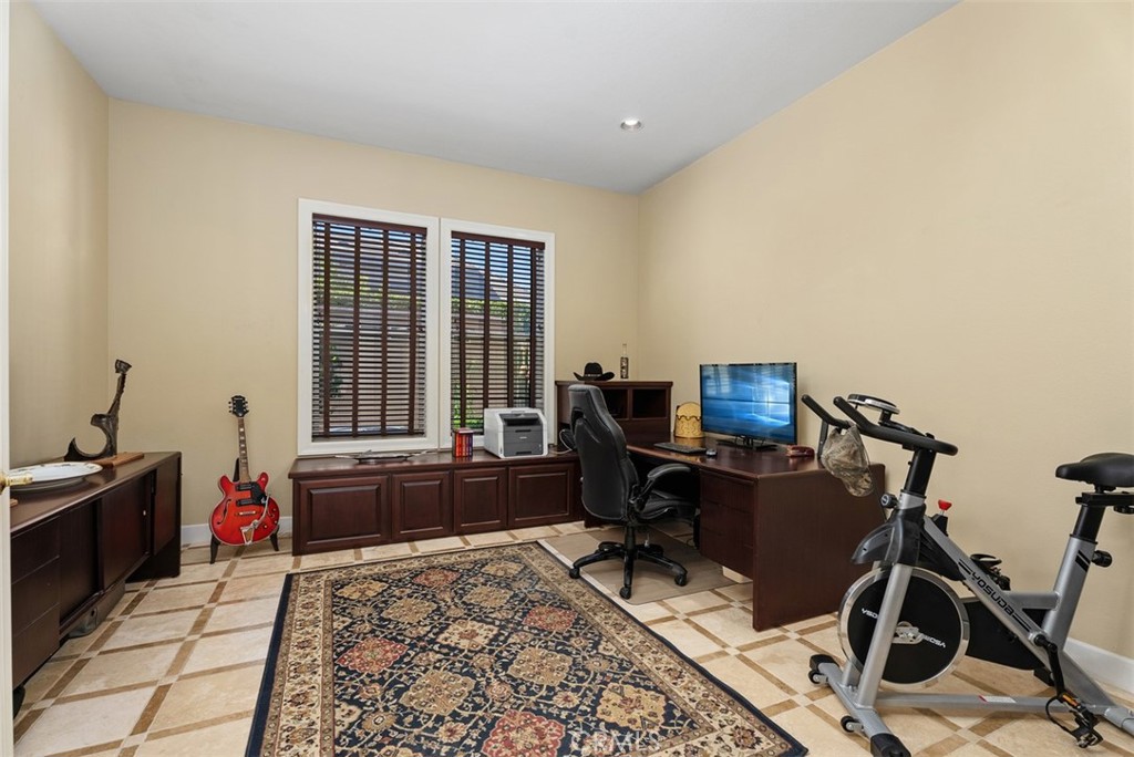 MLS #OC25257158 image #18