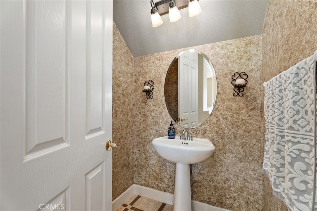 MLS #OC25257158 image #19