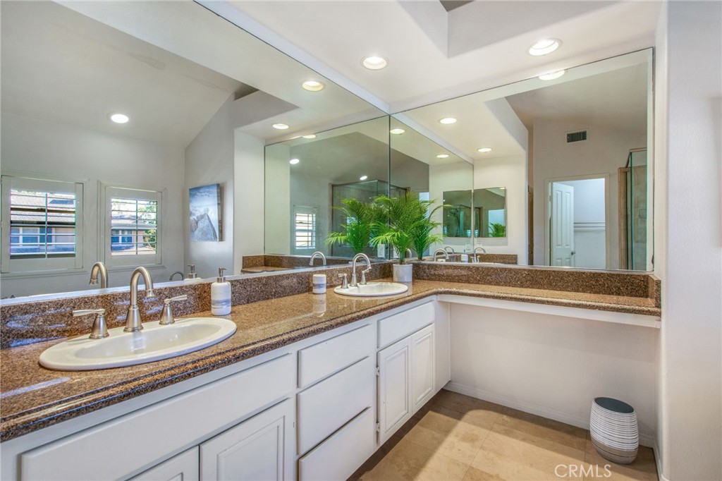 MLS #OC25257167 image #20