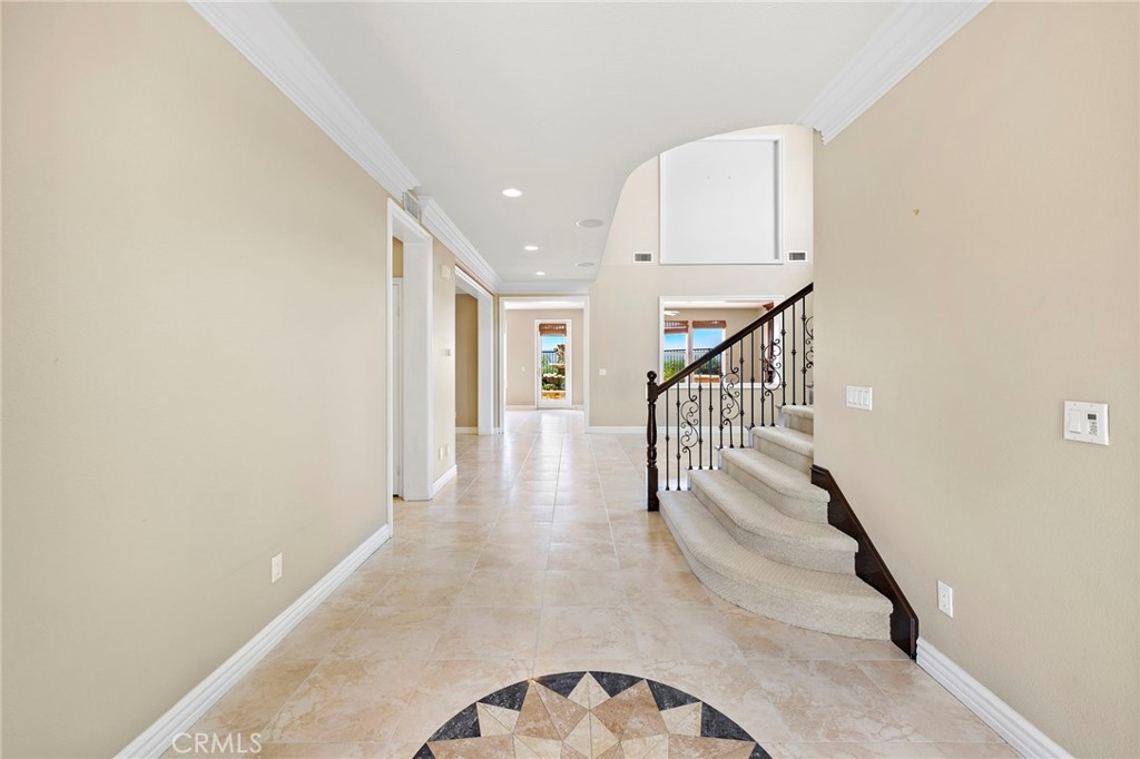 MLS #OC25257180 image #1