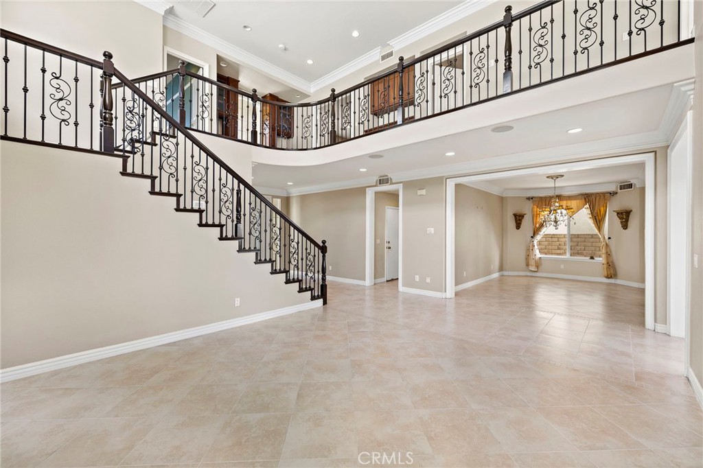 MLS #OC25257180 image #2