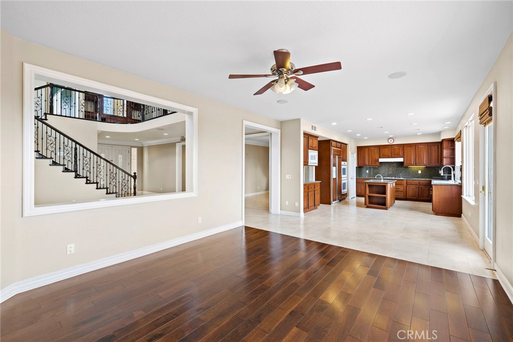 MLS #OC25257180 image #5