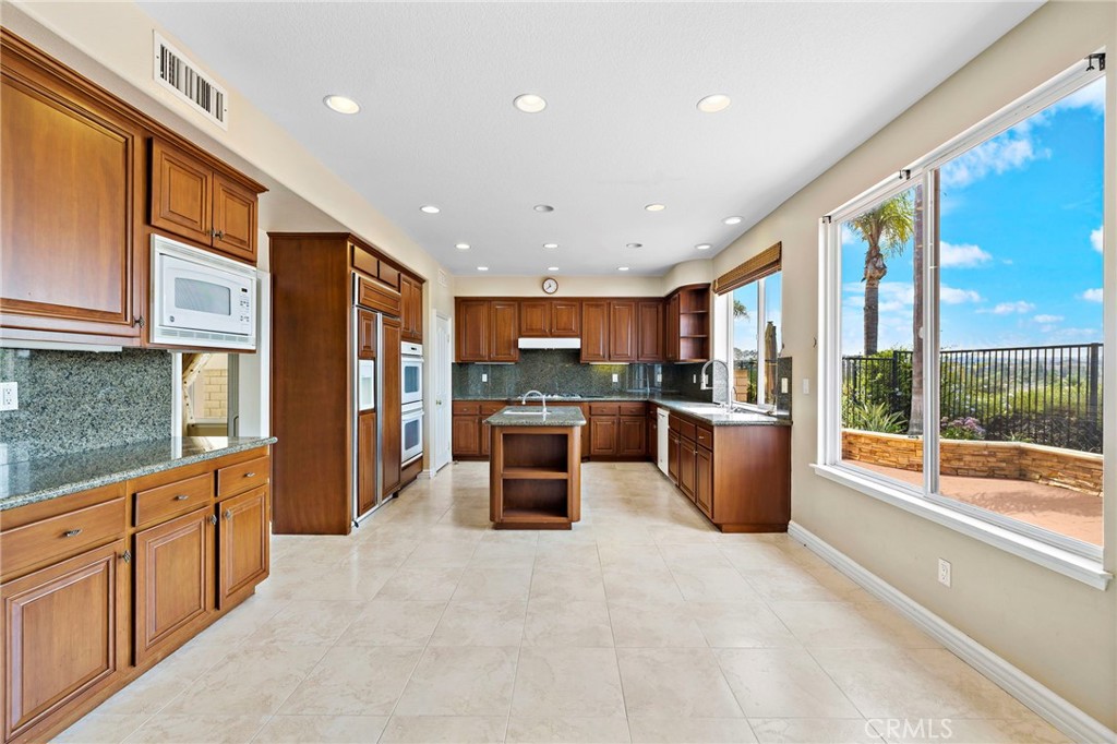 MLS #OC25257180 image #7