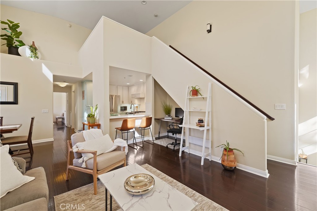 MLS #OC25257190 image #1