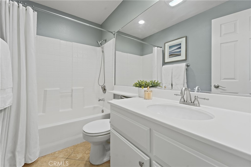 MLS #OC25257190 image #17