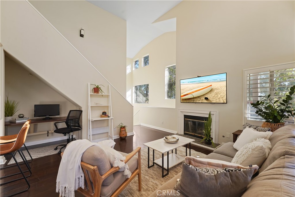 MLS #OC25257190 image #24