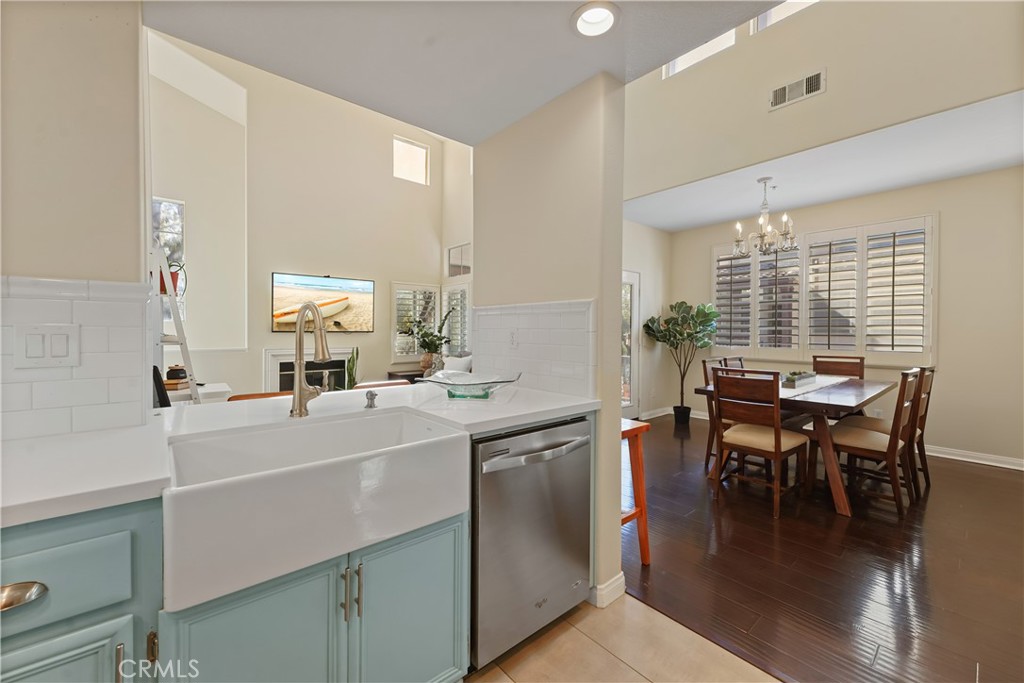 MLS #OC25257190 image #4