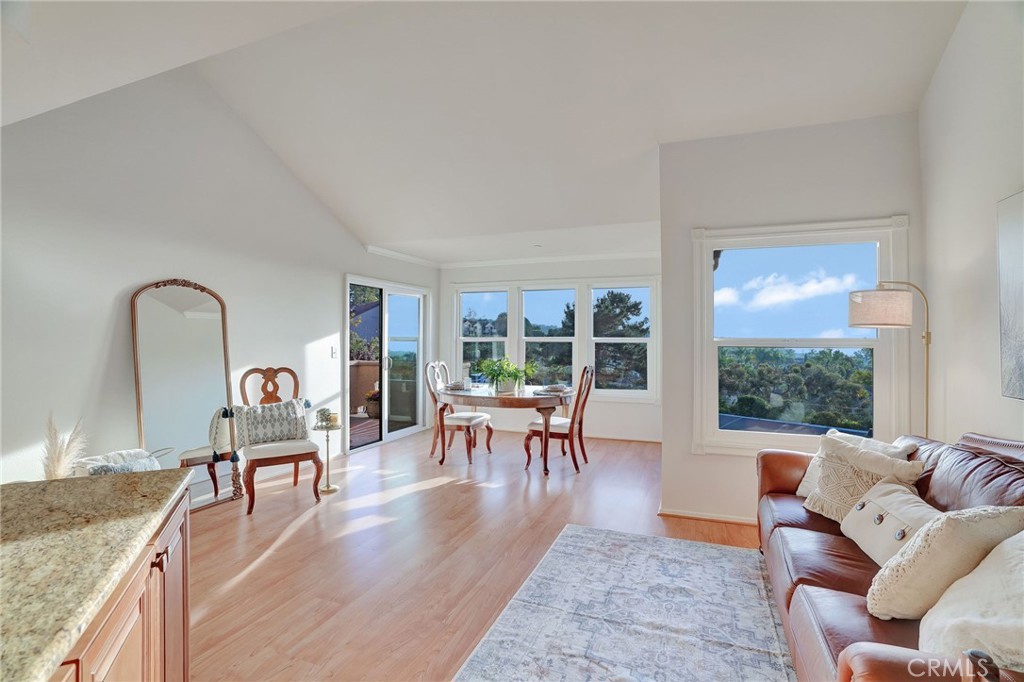 MLS #OC25257211 image #12