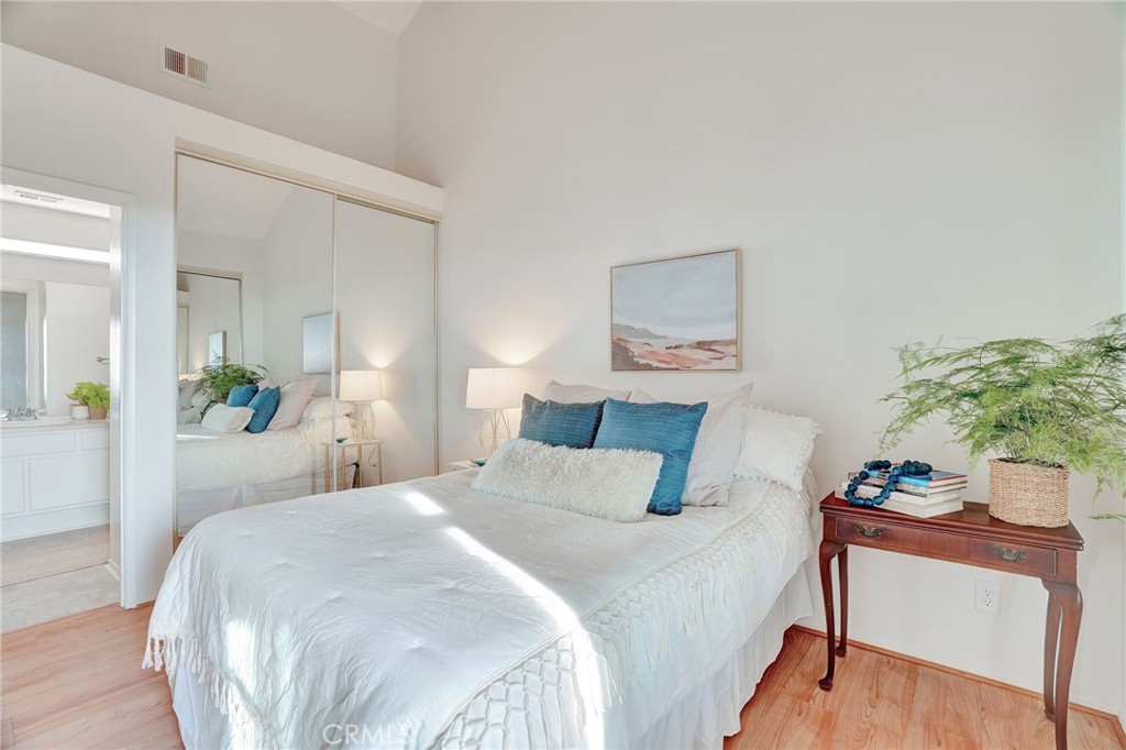 MLS #OC25257211 image #14